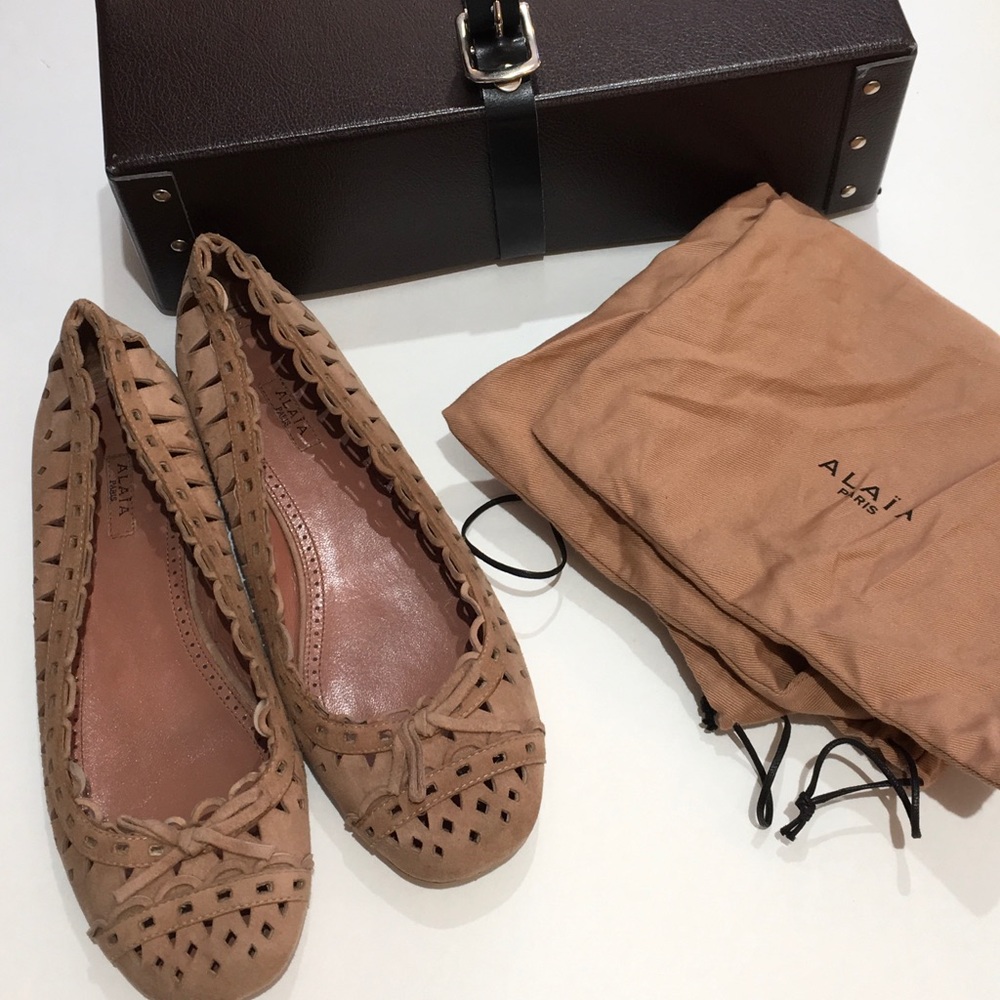 Alaia Designer Perforated Suede Flats 🩷 Size 8 🩷 original retail $1,310